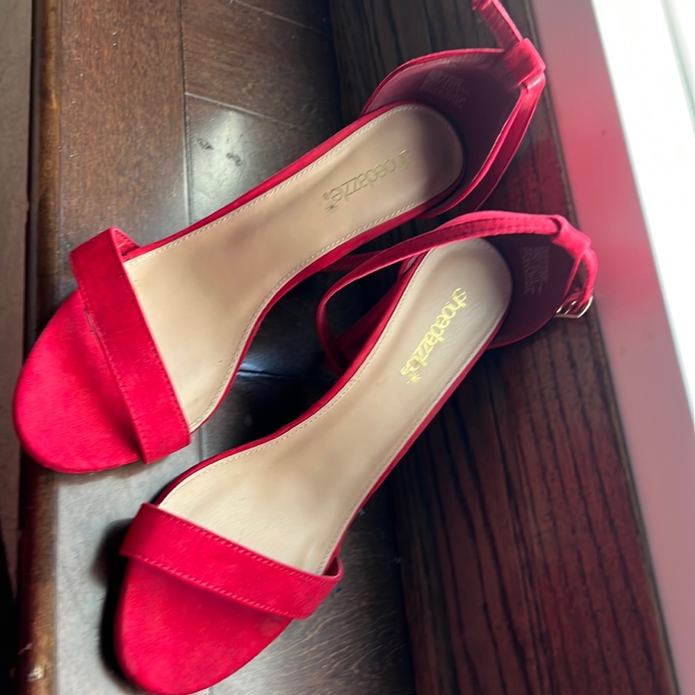 4’ heels